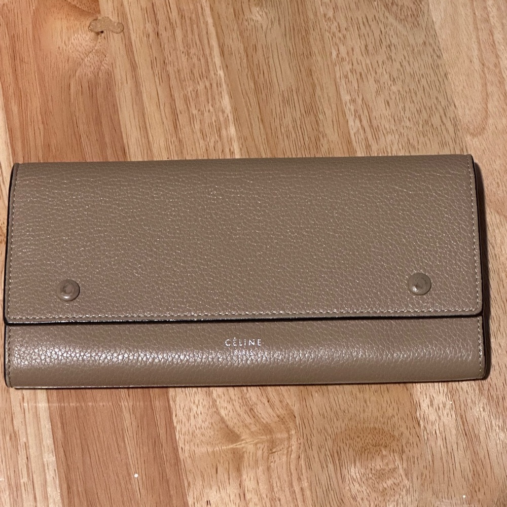 CELINE Large Calfskin Multifunction Flap Wallet